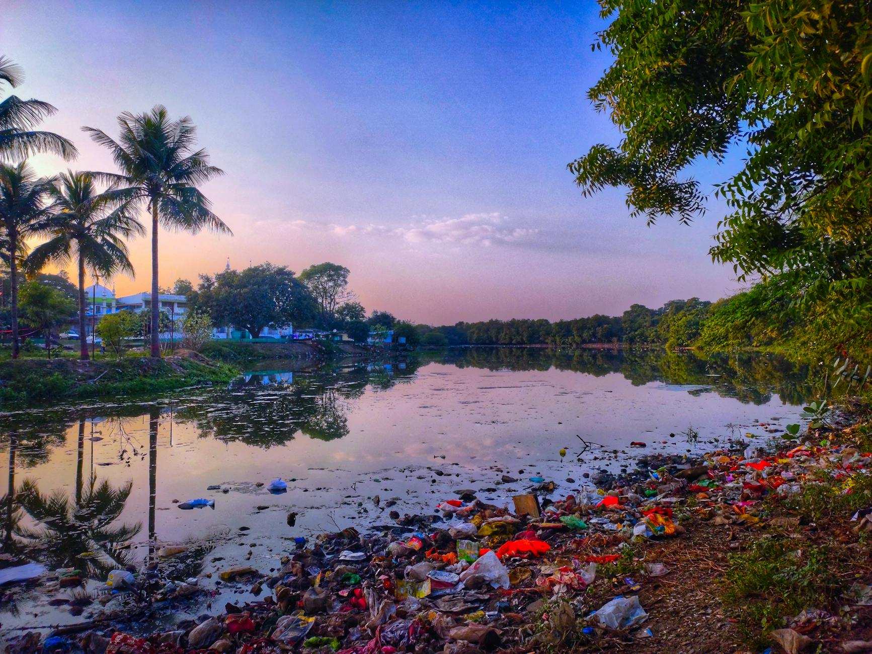 photo of lake during daytime